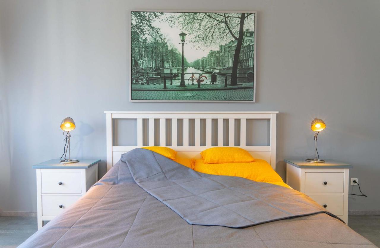 Kunfoglalas Apartmanhaz Kisujszallas Buitenkant foto